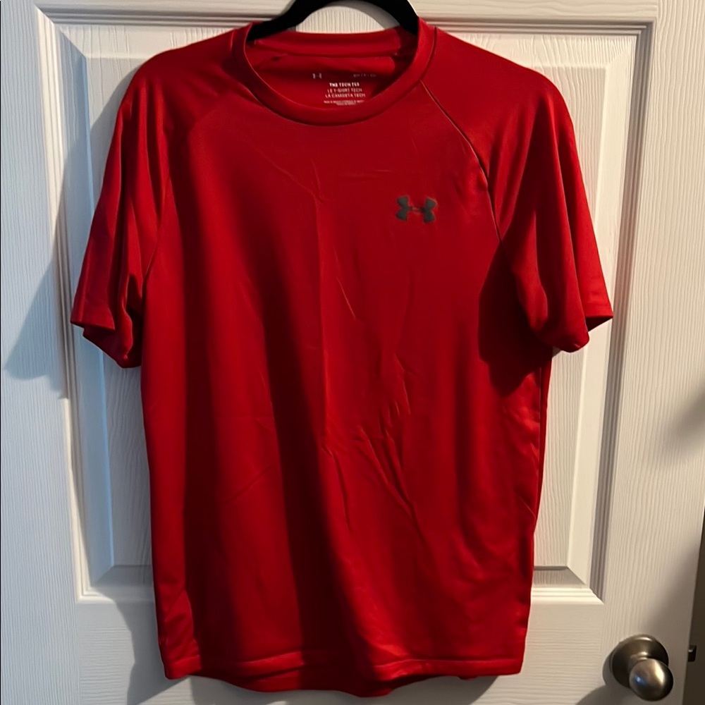 Under Armour Men's Vibrant Red Short Sleeve Tee